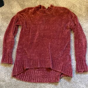 Super cute fall sweater, pretty color, softest material